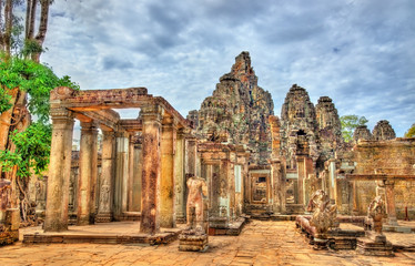 Obraz premium The Bayon, a Khmer temple at Angkor in Cambodia, Southeast Asia