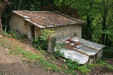 Alte H&uuml;tte in Parco delle Cascate