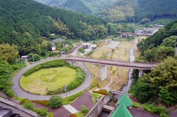 鳴淵ダム下流 ループ道路