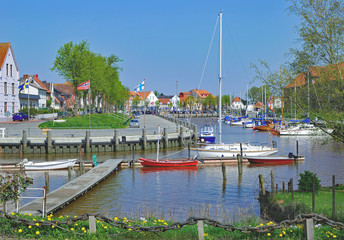 Fototapeta na wymiar Innenhafen von Tönning in Nordfriesland,Schleswig-Holstein,Deutschland