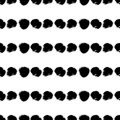 Seamless black and white pattern with circles