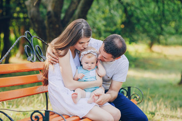 Fototapeta premium family in park