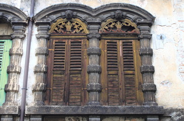 Fototapeta na wymiar Ancient renaissance windows