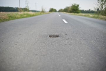 Obraz premium damaged driving russian road