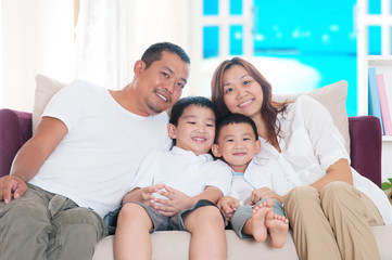 Fototapeta premium Asian family
