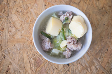 Tofu soup with vegetable and pork
