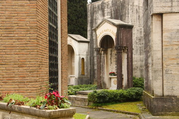 Fototapeta na wymiar Cimitero Monumentale del Verano a Roma
