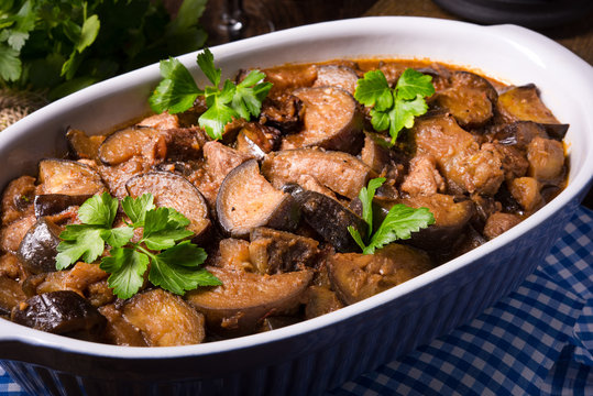 Eggplant casserole - Melitzana Me Kreas