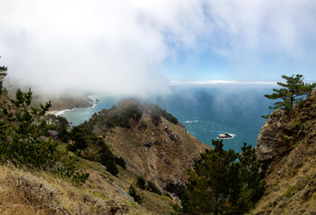 Steilküste am Muir Beach Overlook bei San Francisco, Kalifornien, USA.