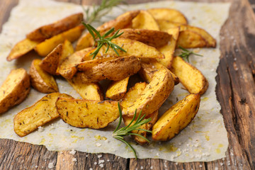 roasted potato with herbs