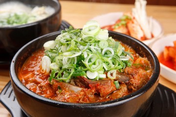 ppyeo haejangguk. Pork Rib Hangover Soup.