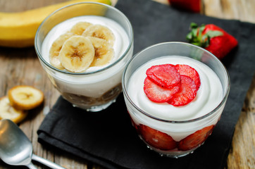 Greek yogurt strawberry and banana parfaits