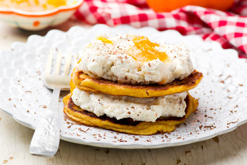 banana pancakes with cream cheese glaze