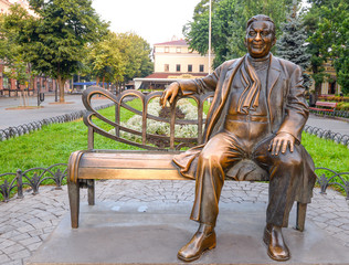 Odessa, Ukraine - July 20, 2016: Monuments to famous artist in Odessa garden. Bronze monument to...