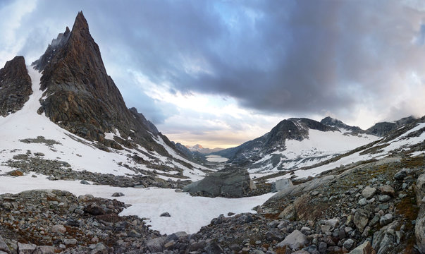 Titcomb Basin Panorama