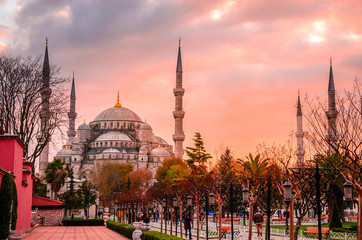 Obraz premium The Blue Mosque, (Sultanahmet Camii) in sunset, Istanbul, Turkey.