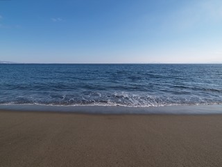 静かな海　波打ちぎわ