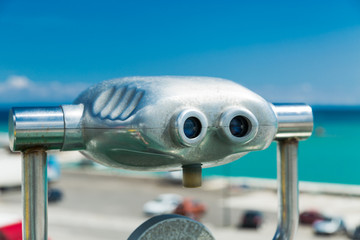 Spyglass for viewing attractions