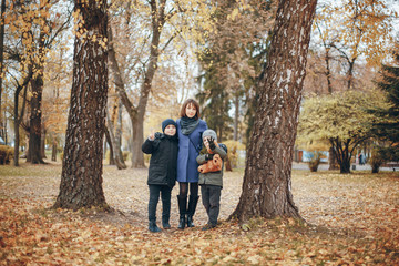 brothers with her mother