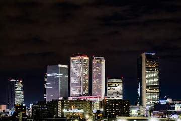 Fototapeta na wymiar 名古屋の高層ビルの夜景