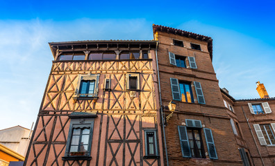 Façades d'immeubles à Toulouse en Midi-Pyrénées, Occitanie en France