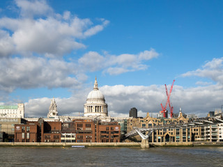 Fototapeta na wymiar View of the Historic London Skyline