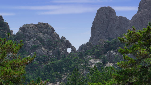 Trou de la bombe en Corse