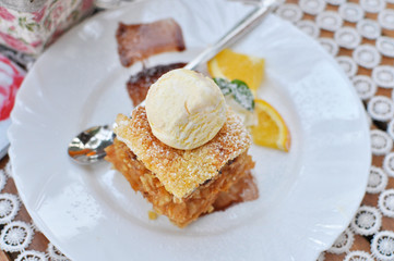 Apple pie with ice cream.