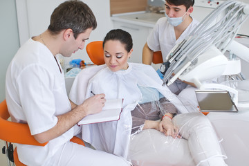 Dentist 