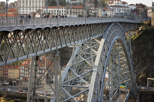 bridge in porto portugal