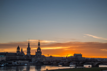 Fototapeta premium Sonnenuntergang über Dresden