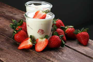 yogurt with fresh strawberries