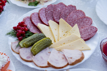 cutting the Breakfast