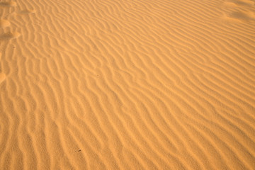 Sand waves at 