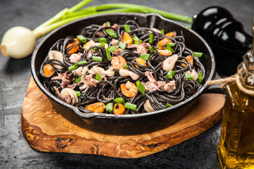 Black spaghetti with seafood