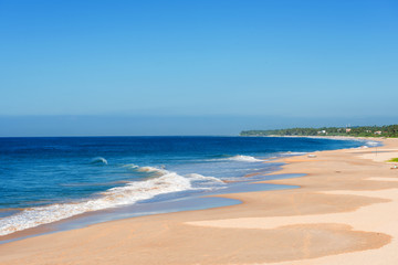 Fototapeta na wymiar landscape of the Indian Ocean in Sri Lanka