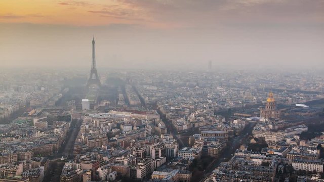 Time lapse vue en zone urbaine en panorama sur la ville de Paris, France