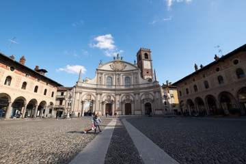 Fototapeta na wymiar Vigevano - Piazza della Signoria