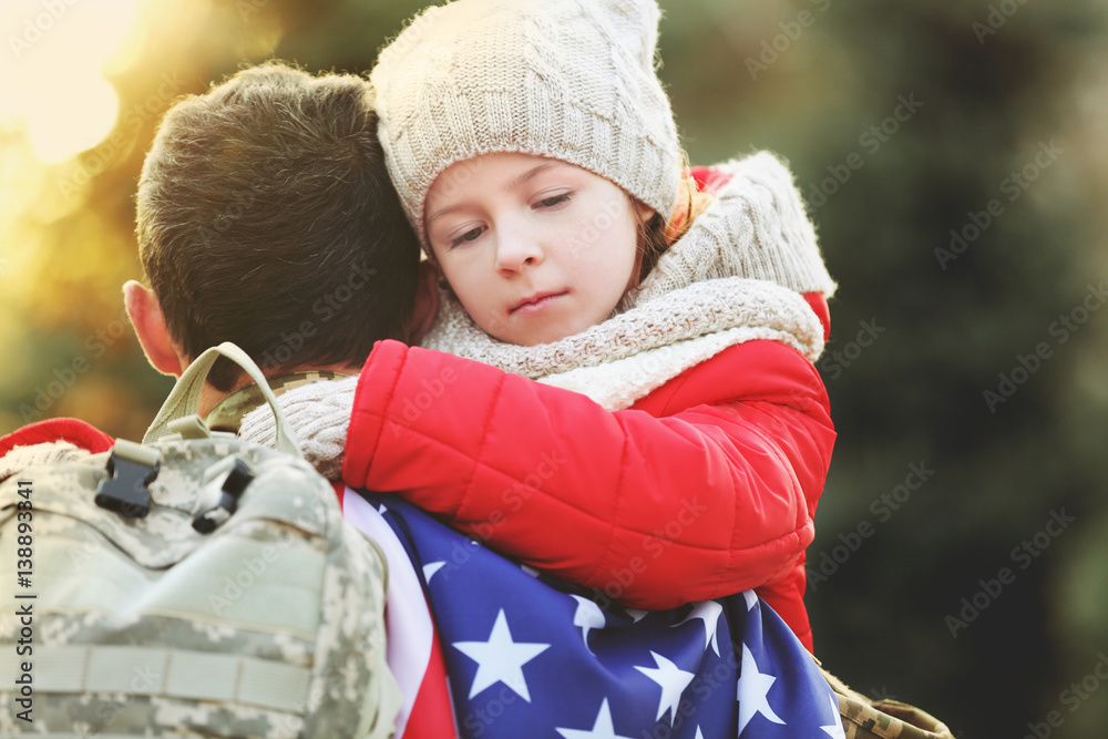 Canvas Prints usa soldier hugging his daughter outdoors