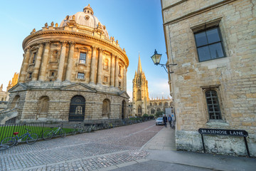 Fototapeta premium Science library at sunset in Oxford, England