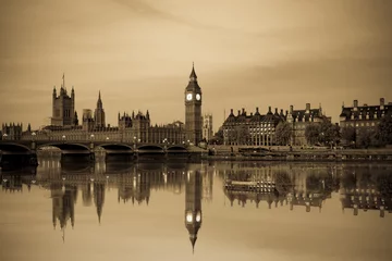 Poster Vintage foto van Londen Big Ben en House of Parliament bekeken bij zonsopgang in Londen. Engeland © Pawel Pajor