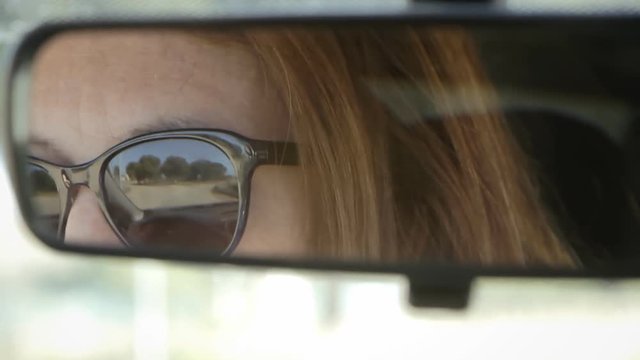 รูปภาพRearview-Mirror – เลือกดูภาพถ่ายสต็อก เวกเตอร์ และวิดีโอ34