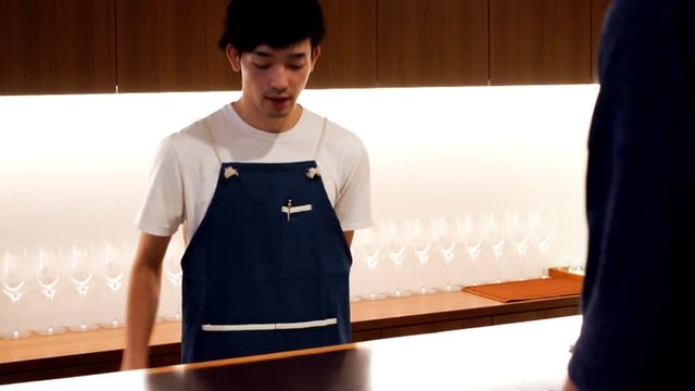 接客業・男性・カウンターレジ・ホットドリンク