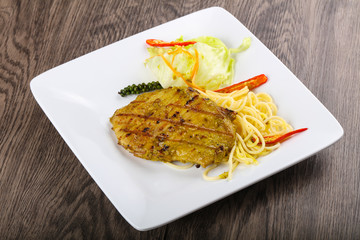 Grilled meat with green curry