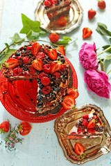 Chocolate berry cake with cream