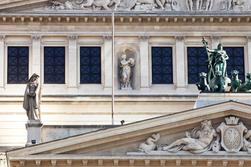 Fototapeta na wymiar Facade of Alte Oper in Frankfurt
