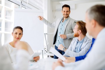 Obraz premium Presentation and collaboration by business people