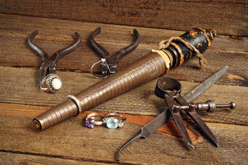 Jewelery tools and jewels