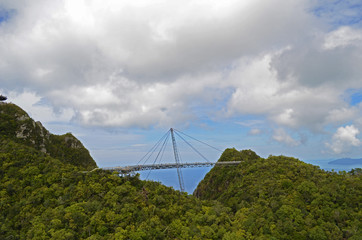 Langkawi, Malaysia: Cable car bridge in the mountains