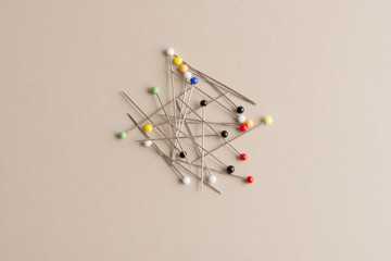 Sewing Pins with Heads of Various Colors